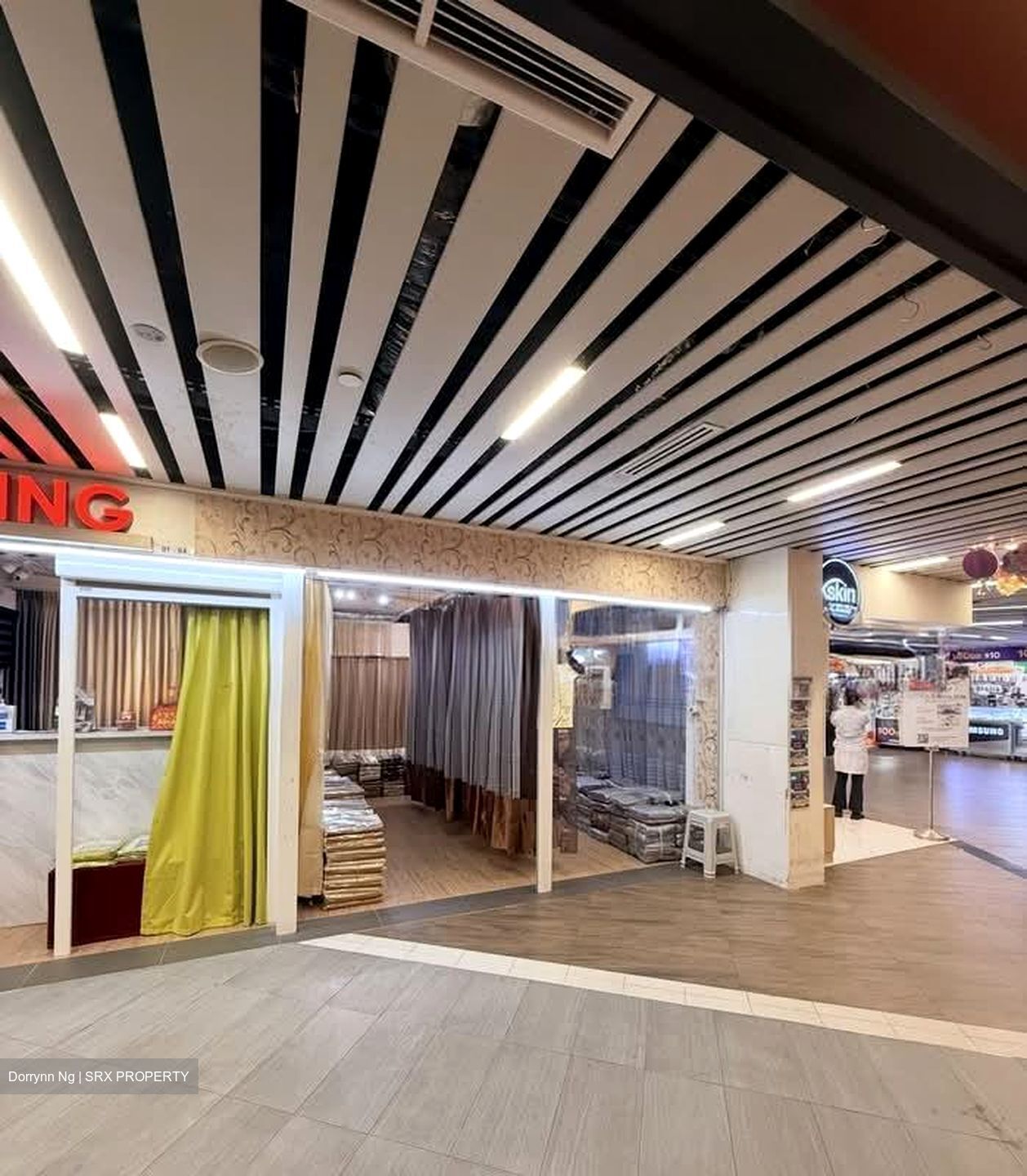 Loyang Point (D18), Retail #545150951